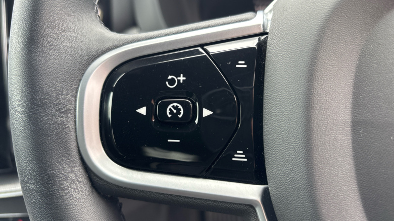 Volvo Xc60 2.0 B4D R DESIGN 5dr AWD Geartronic Diesel Estate